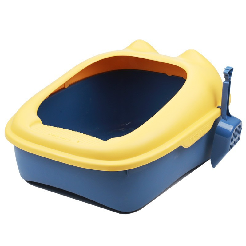 Semi-enclosed extra-large litter box for cats, high-sided to prevent spillage, comes with a litter scoop.