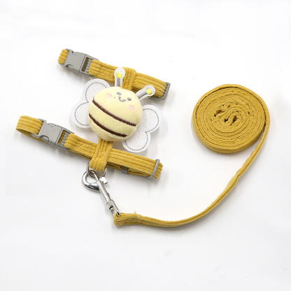 Cute little bee cat leash, anti-breakage, adjustable chest and back harness for walking cats and puppies.